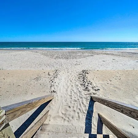 Spacious North Topsail Family Home With 2 Decks
